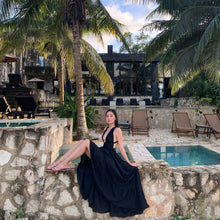 Load image into Gallery viewer, Pléyade Black Cotton Gown